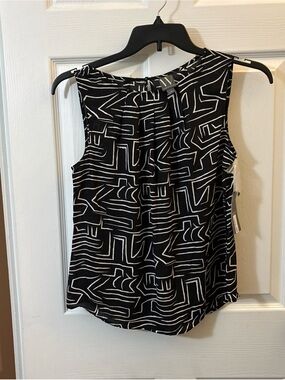 Worthington Black & White Geometric Sleeveless Camisole
